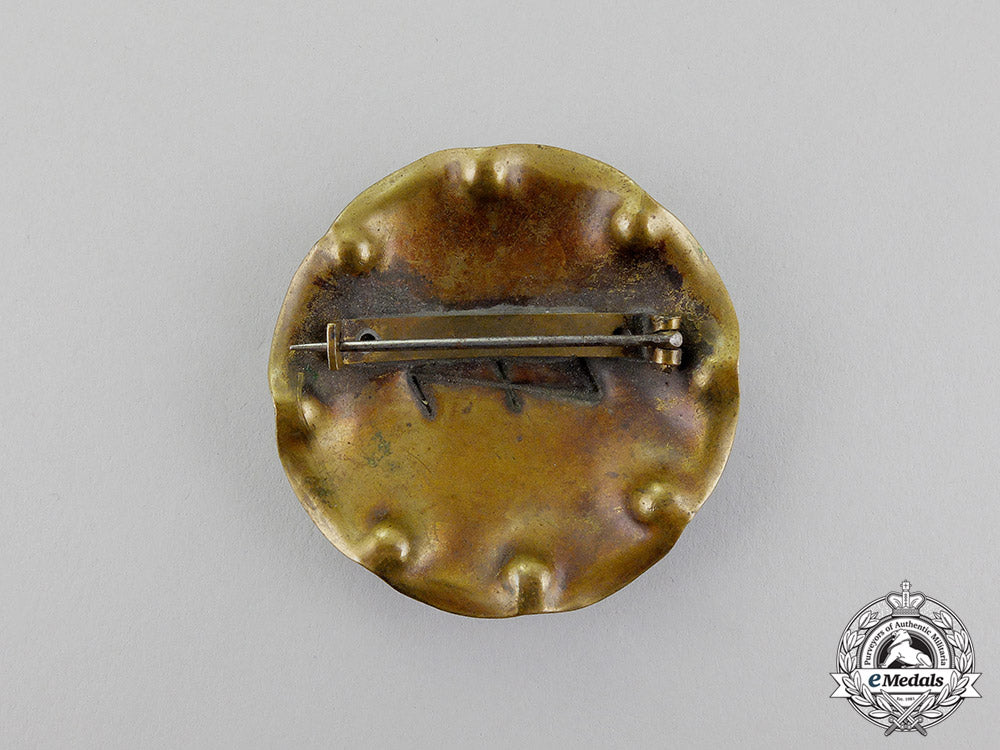 a_third_reich_period_wolfsangel_runic_badge_dd_3975