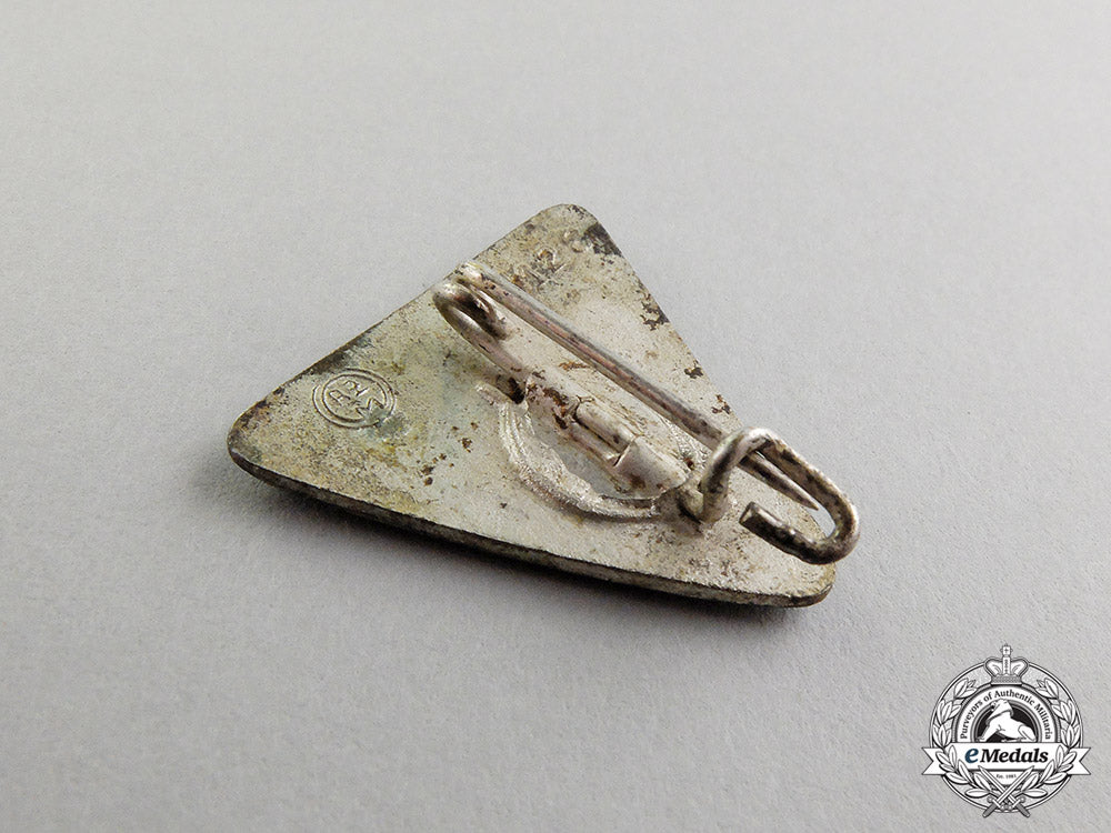 a_national_socialist_women’s_league_membership_badge_by_schmidäussler_dd_3987