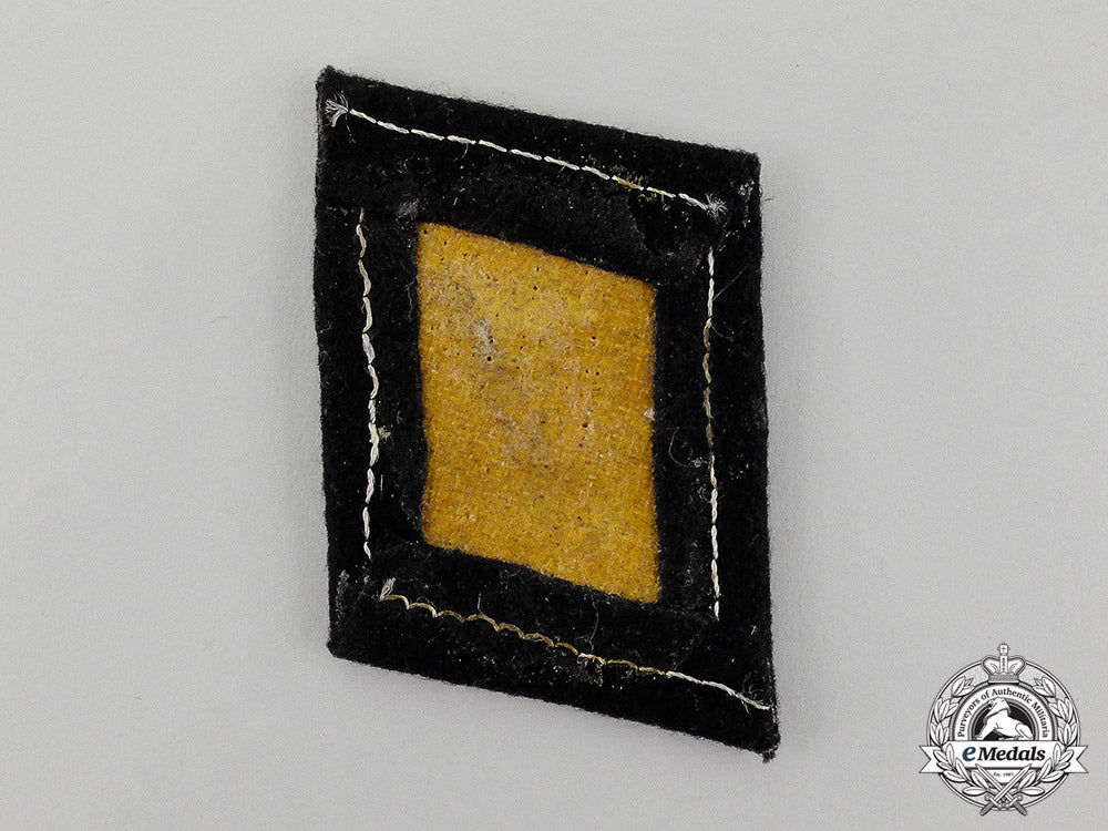a_single_waffen-_ss22_nd_freiwilligen_cavalry_maria_theresia_division_collar_tab_dd_4075
