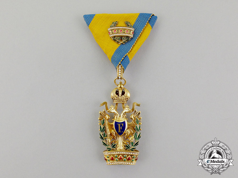 austria,_imperial._an_order_of_the_iron_crown_in_gold,3_rd_class_with_war_decoration,_by_rothe,_c.1910_dd_4321
