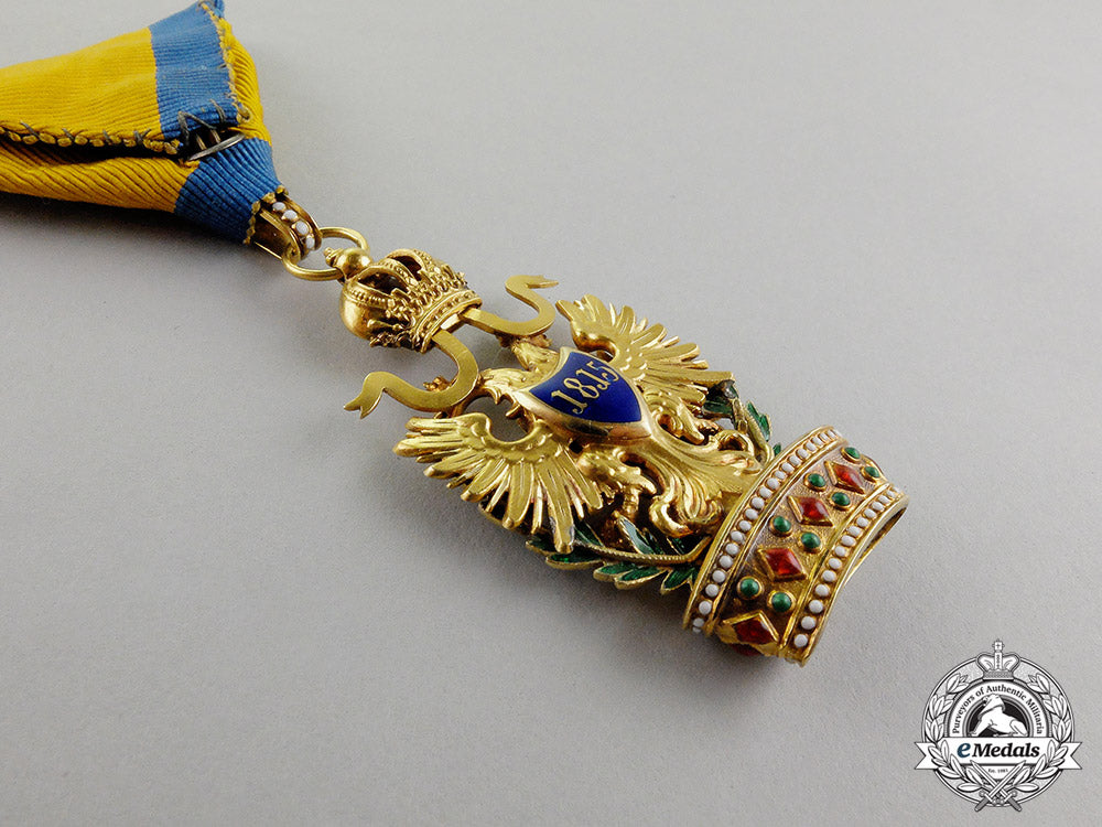 austria,_imperial._an_order_of_the_iron_crown_in_gold,3_rd_class_with_war_decoration,_by_rothe,_c.1910_dd_4327