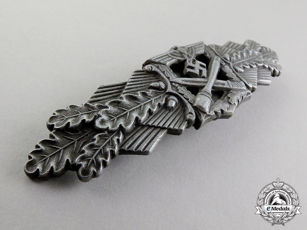 germany._a_silver_grade_close_combat_clasp_by_friedrich_linden,_lüdenscheid_dd_5409