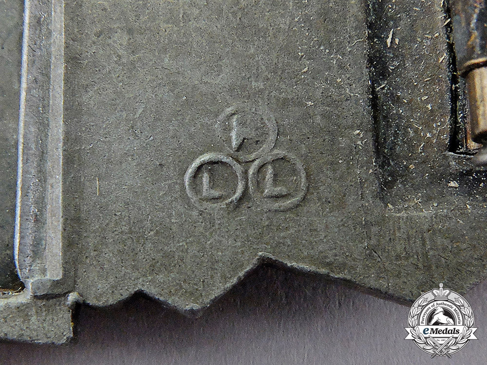 germany._a_silver_grade_close_combat_clasp_by_friedrich_linden,_lüdenscheid_dd_5414