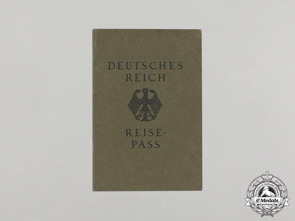 germany._three_interwar&_wartime_german_travelling_passports_dd_5544