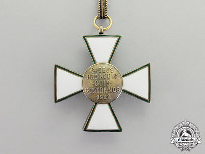 hungary._an_order_of_merit,2_nd_class_commander's_neck_badge(1935-1949),_in_case_of_issue_dd_5643