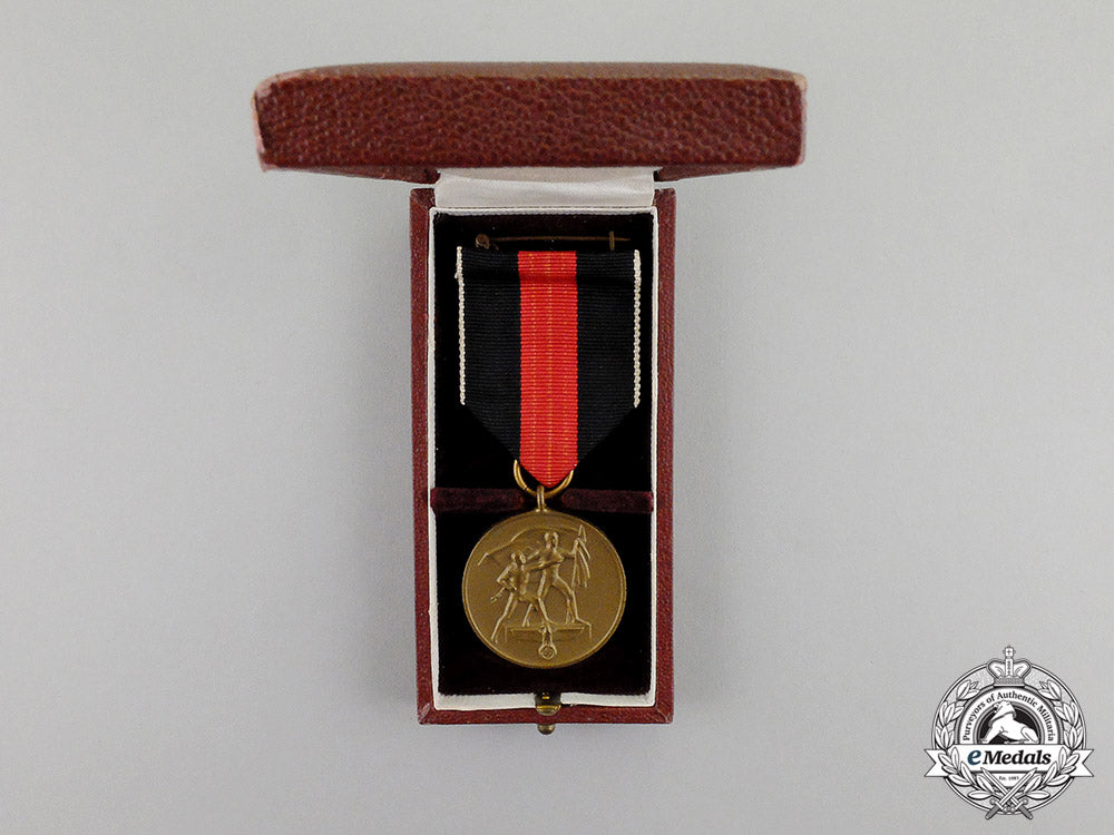 germany._an1938_entry_into_the_sudetenland_commemorative_medal_in_its_case_of_issue_dd_5829