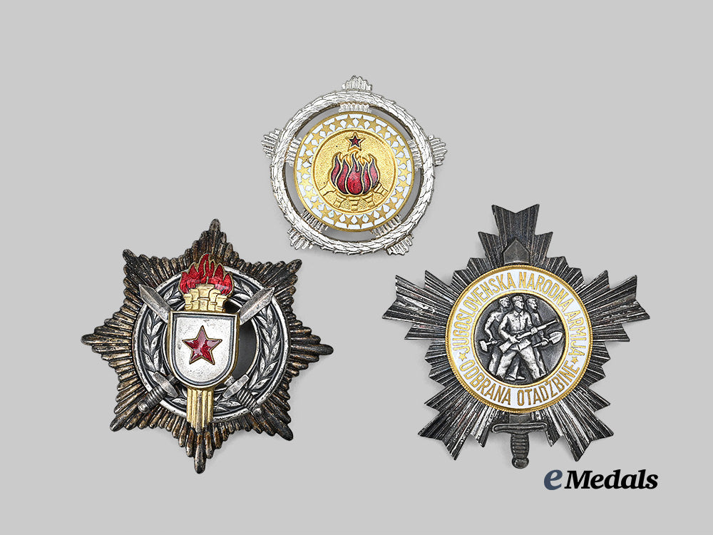 yugoslavia,_republic._a_lot_of_three_silver_awards&_decorations_e_medals__e_u24837_2