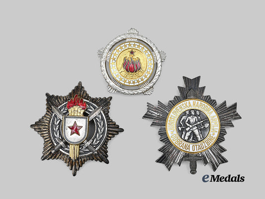 yugoslavia,_republic._a_lot_of_three_silver_awards&_decorations_e_medals__e_u24837_2
