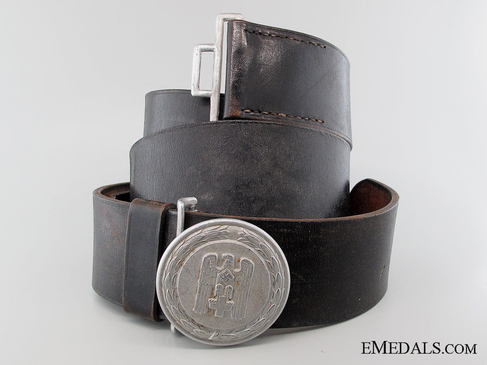 drk_officers_belt_and_buckle_by_f._hofstätter_drk_officers_bel_5331ae033f163