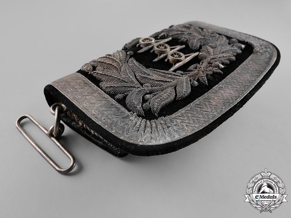 united_kingdom._a_victorian_royal_artillery_officer's_cross_belt_cartridge_pouch_dsc_0352_2_