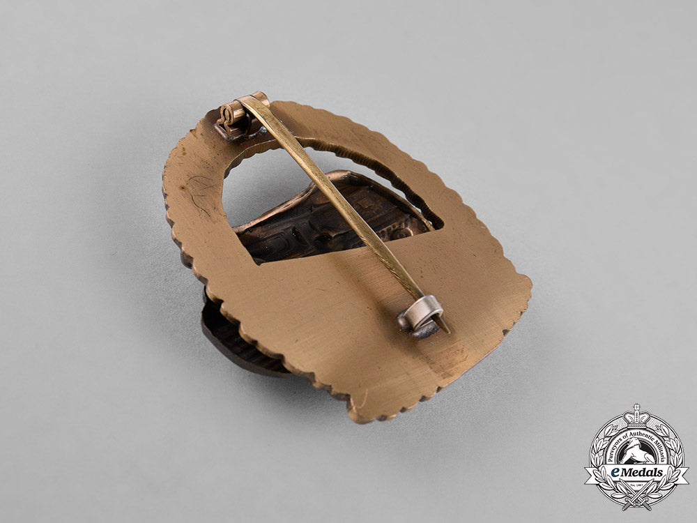 germany,_wehrmacht._a_special_grade_tank_assault_badge_for100_engagements,1957_version_dsc_0407