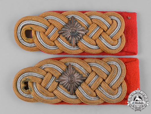 germany,_heer._a_set_of_heer_generalleutnant’s_shoulder_boards_dsc_0808_1_1_1