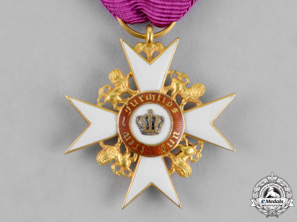 württemberg._an_order_of_the_crown_in_gold,_knight’s_cross_with_lions,_c.1900_dsc_1010_1