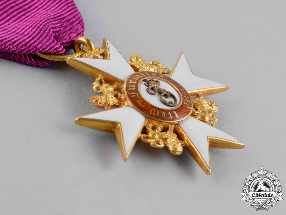 württemberg._an_order_of_the_crown_in_gold,_knight’s_cross_with_lions,_c.1900_dsc_1012_1