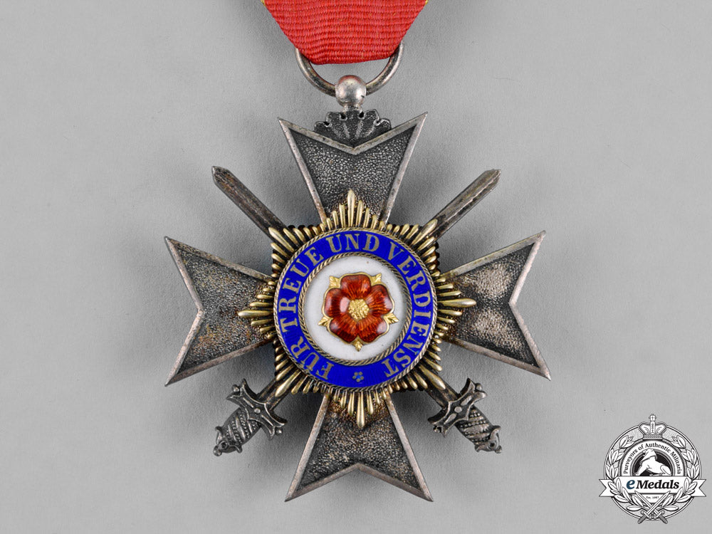 lippe,_principality._a_princely_houseorder_honour_cross_fourth_class_with_swords,_c.1916_dsc_1060