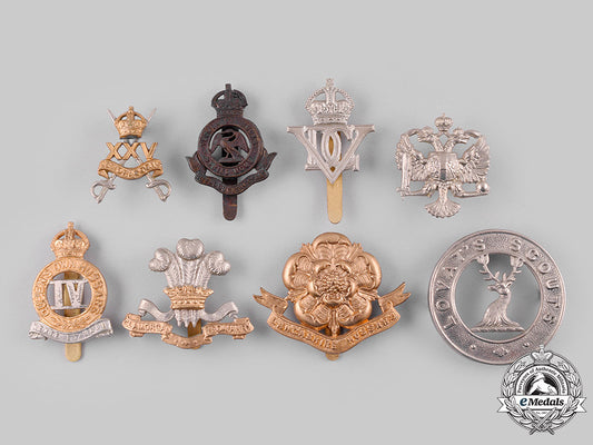 united_kingdom._a_lot_of_eight_cap_badges_dsc_1340_1