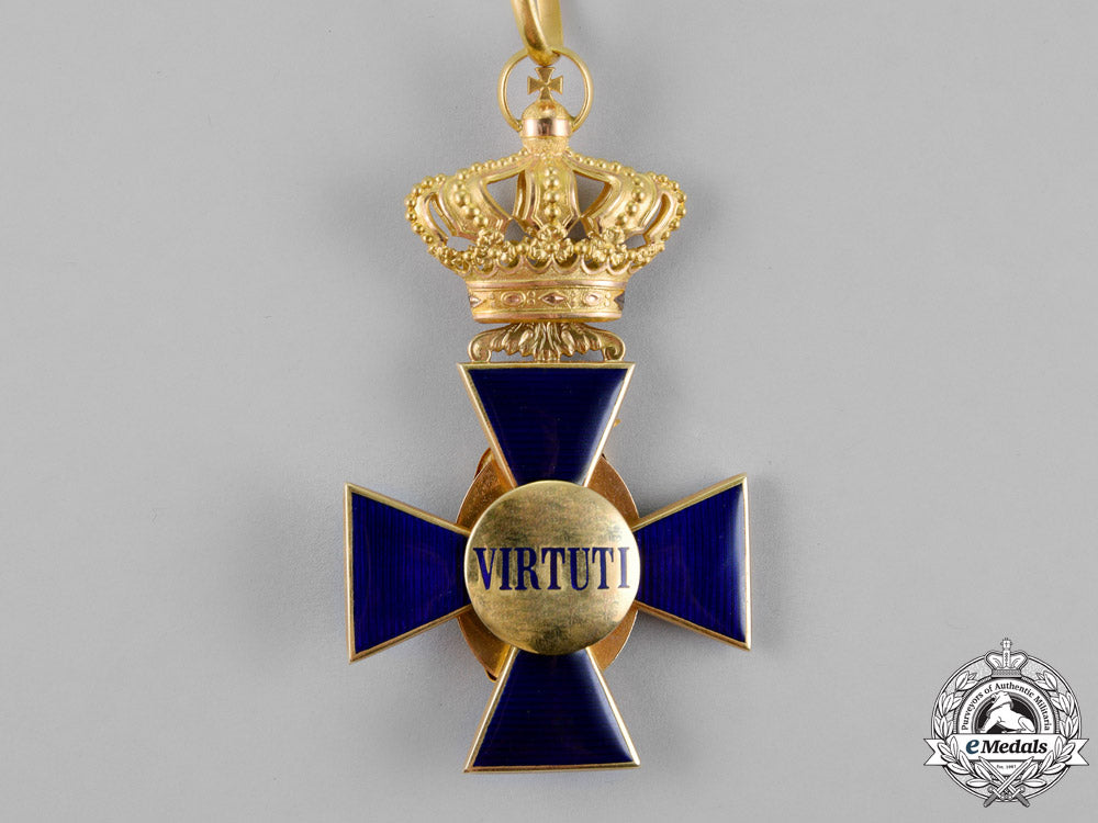 bavaria,_kingdom._a_royal_merit_order_of_st._michael,_second_class_cross_in_gold,_by_gebrüder_hemmerle,_c.1890_dsc_1756