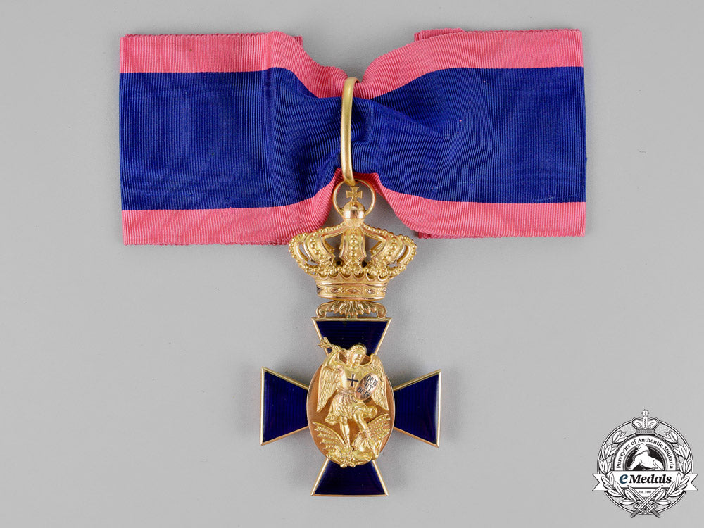 bavaria,_kingdom._a_royal_merit_order_of_st._michael,_second_class_cross_in_gold,_by_gebrüder_hemmerle,_c.1890_dsc_1764