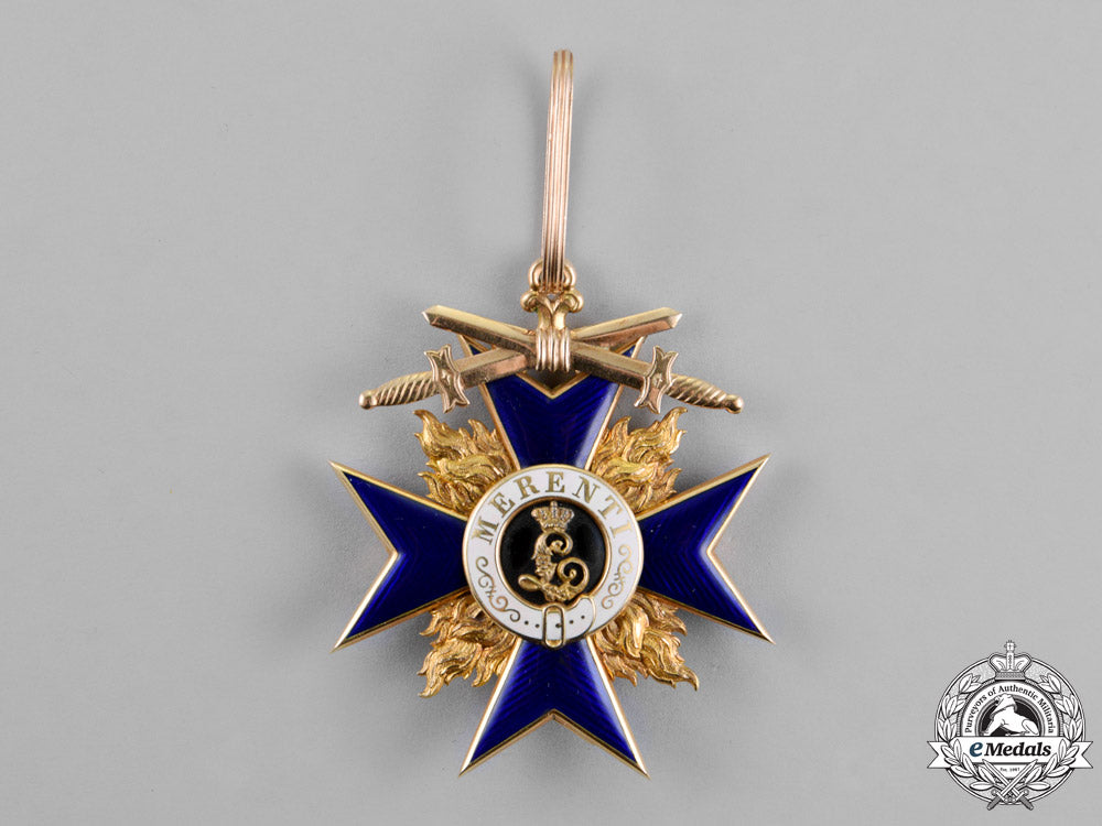 bavaria,_kingdom._an_order_of_military_merit_in_gold,_second_class_with_swords,_by_hemmerle,_c.1915_dsc_1934