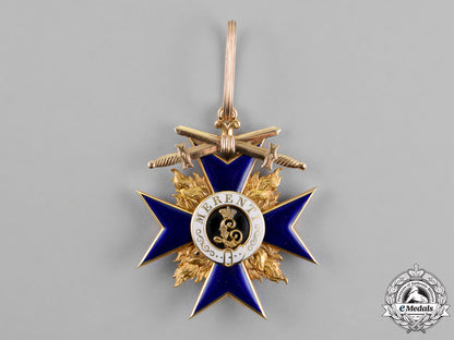 bavaria,_kingdom._an_order_of_military_merit_in_gold,_second_class_with_swords,_by_hemmerle,_c.1915_dsc_1934
