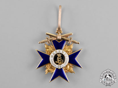 bavaria,_kingdom._an_order_of_military_merit_in_gold,_second_class_with_swords,_by_hemmerle,_c.1915_dsc_1934