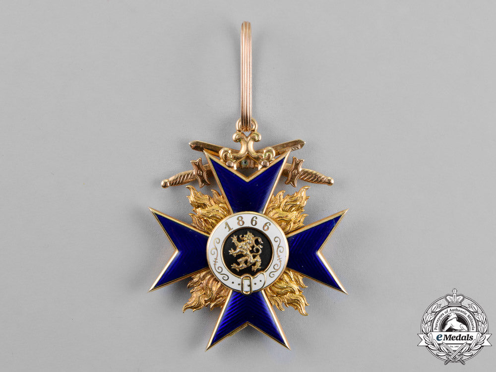 bavaria,_kingdom._an_order_of_military_merit_in_gold,_second_class_with_swords,_by_hemmerle,_c.1915_dsc_1935