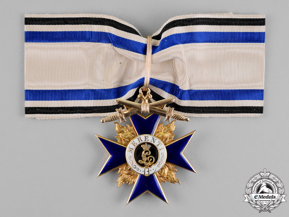 bavaria,_kingdom._an_order_of_military_merit_in_gold,_second_class_with_swords,_by_hemmerle,_c.1915_dsc_1945