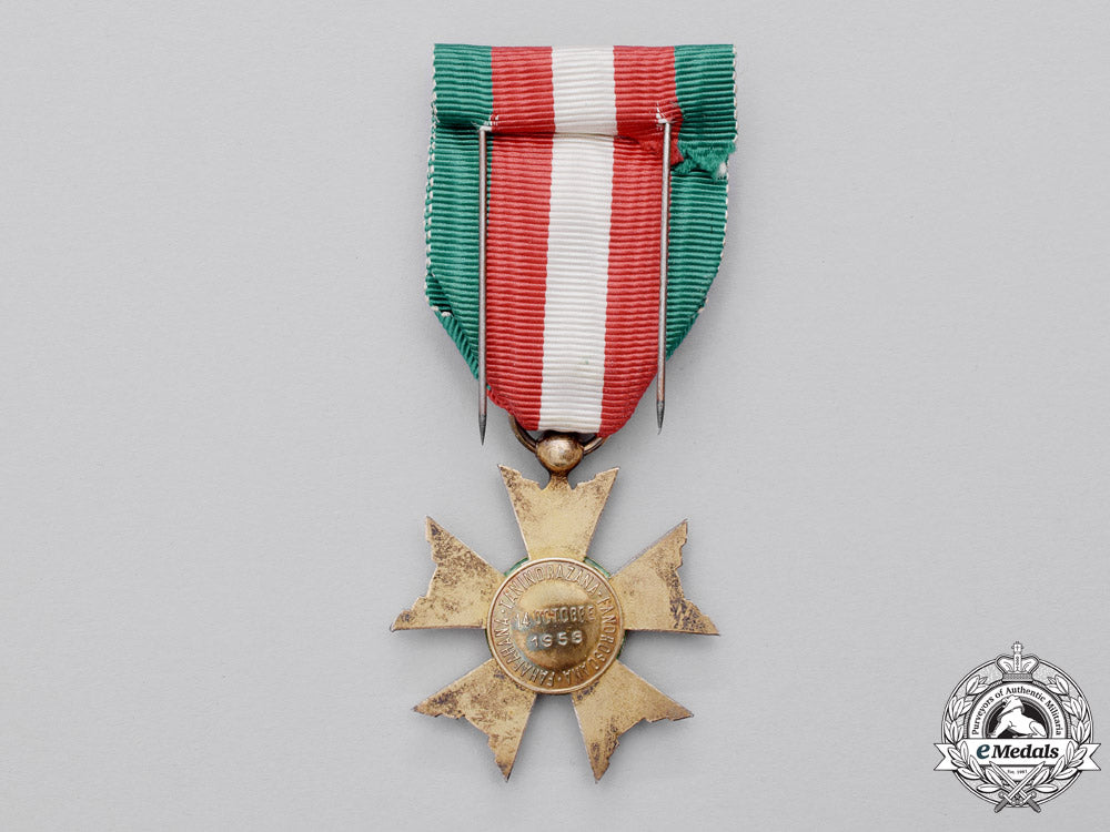 madagascar,_malagasy_republic._a_national_order,_officer,_c.1965_dsc_2028