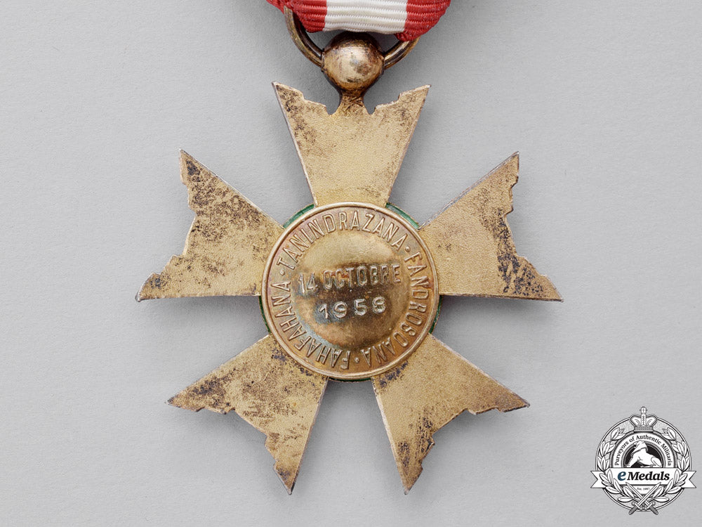 madagascar,_malagasy_republic._a_national_order,_officer,_c.1965_dsc_2030