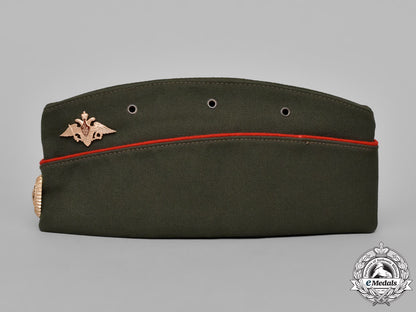 russia,_federation._a_pilotka_field_service_type_cap_with_vdv_eagle(_airborne)&_marines_badge_dsc_2359