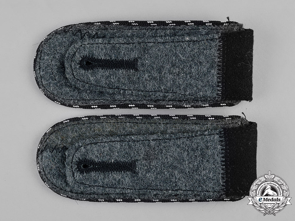 germany,_heer._a_pair_of_rare_armoured_combat_engineer_sergeant_shoulder_boards_dsc_6758