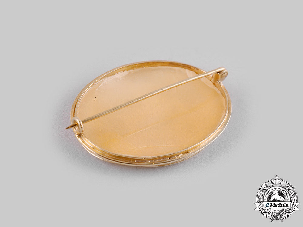 canada,_dominion._a_royal_canadian_dragoons_ladies'_brooch,_c.1945_dsc_6969