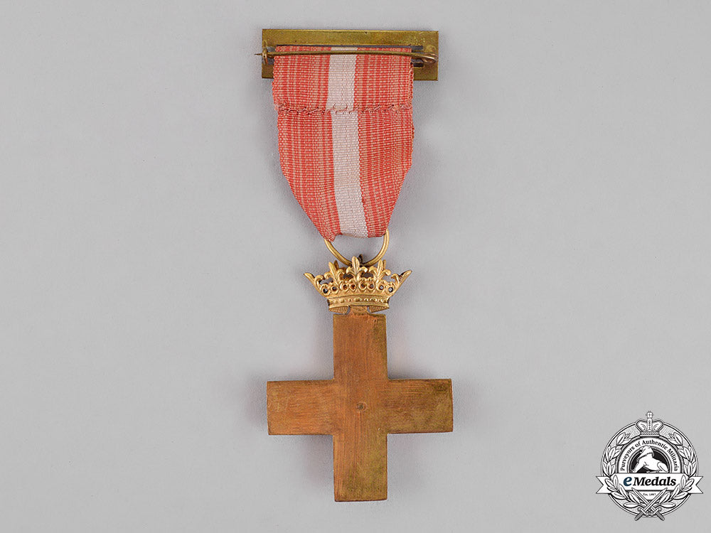 spain,_franco_era._an_order_of_military_merit,1_st_class_cross_with_red_distinction_for_pensioners,_c.1950_dsc_7215