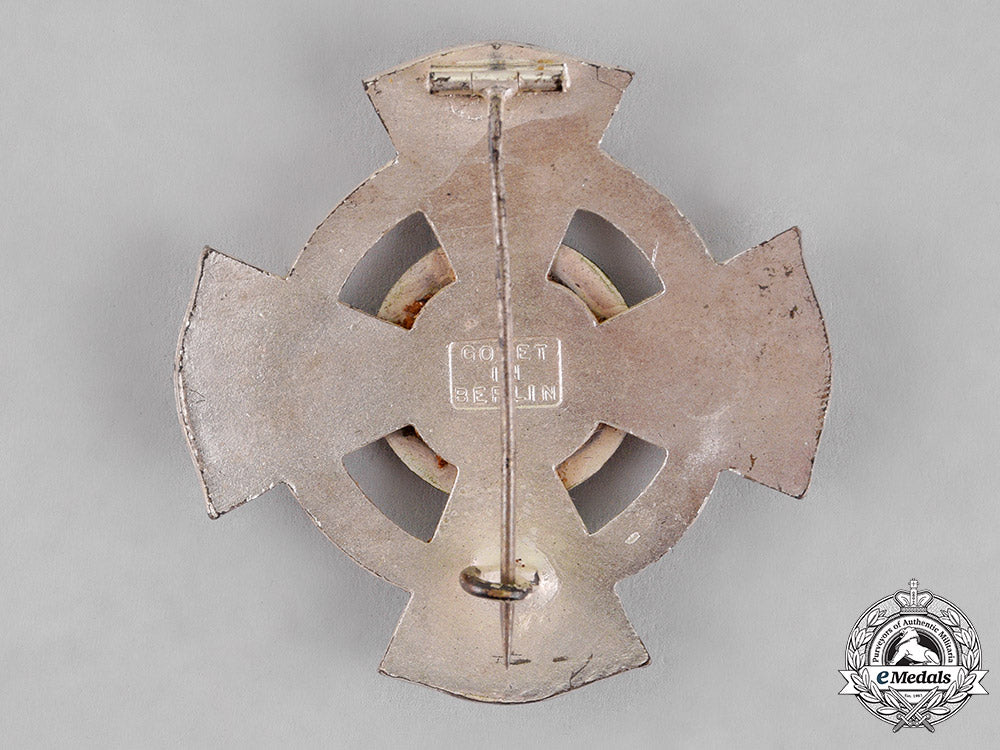 germany,_imperial._two_imperial_german_red_cross_awards,_c.1916_dsc_7227_1