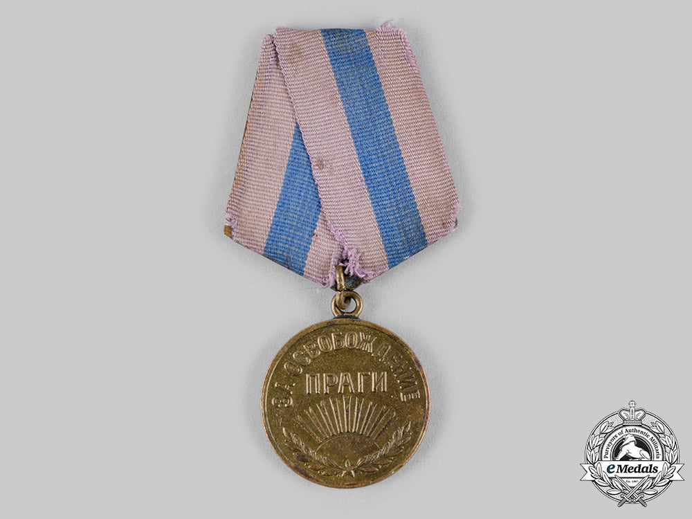 russia,_soviet_union._medal_for_the_liberation_of_prague1945_with_award_document_dsc_7434_2__m20_0625_1