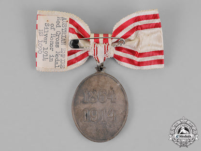 austria,_empire._an_honour_decoration_of_the_red_cross,_silver_grade,_on_a_lady’s_ribbon,_c.1915_dsc_8694