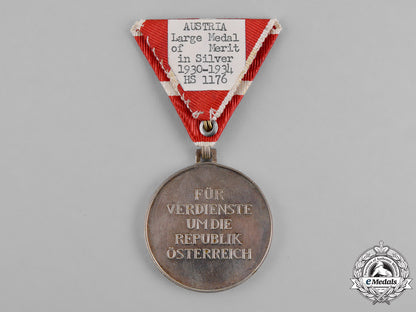 austria,_first_republic._a_merit_medal,_large_version,_c.1932_dsc_9371_1_1_1_1_1_1_1_1_1