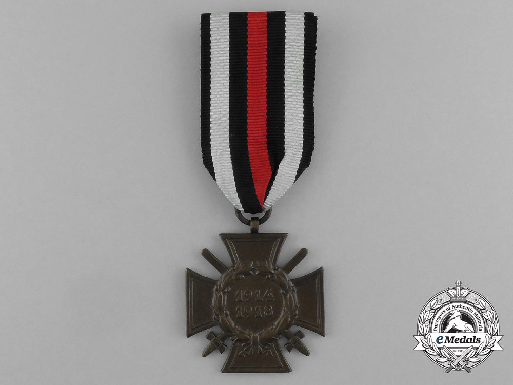 germany,_imperial._an_honour_cross_of_the_world_war_with_swords(1914-18),_by_paul_küst_of_berlin_with_case_dscf0155
