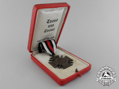 germany,_imperial._an_honour_cross_of_the_world_war_with_swords(1914-18),_by_paul_küst_of_berlin_with_case_dscf0157