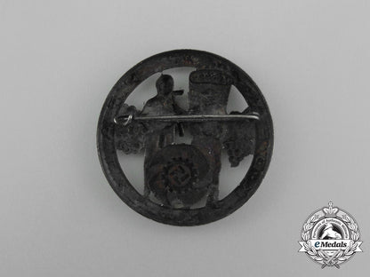 a_third_reich_period_kdf(_strength_through_joy)_saar_pfalz_badge_dscf0257_2_