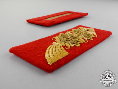 an_absolutely_mint_and_unissued_set_of_second_war_german_general_major_collar_tabs_dscf0915