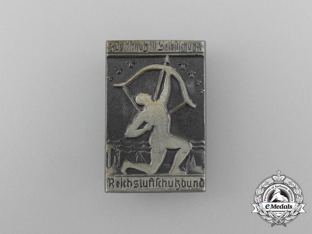 a_third_reich_period_rlb“_air_raid_protection_is_self_protection”_badge_by_karl_wurster_dscf1008