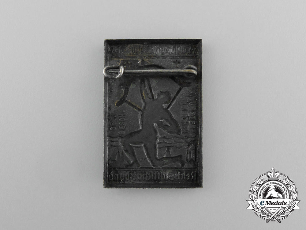 a_third_reich_period_rlb“_air_raid_protection_is_self_protection”_badge_by_karl_wurster_dscf1009