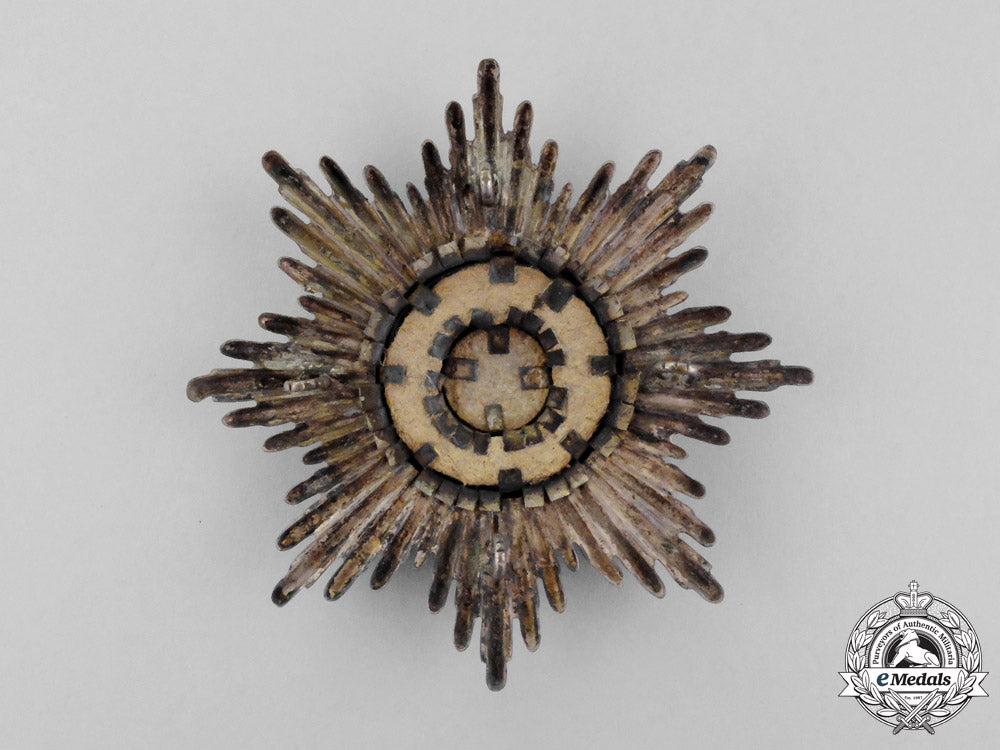 prussia._an_emblem_from_an1895_prussian_guards_officer's_pickelhaube_dscf1195_1