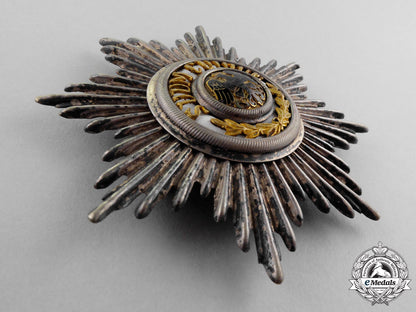 prussia._an_emblem_from_an1895_prussian_guards_officer's_pickelhaube_dscf1198_1