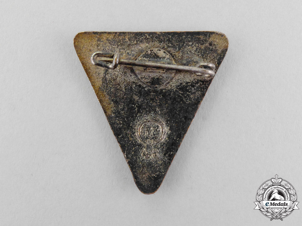 a_second_war_orts_level_national_socialist_women’s_league_membership_badge_by_afred_stubbe_dscf1786