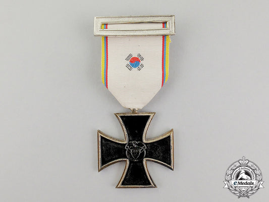 colombia._an_iron_cross(_cruz_de_hierro)_for_korea_dscf4362