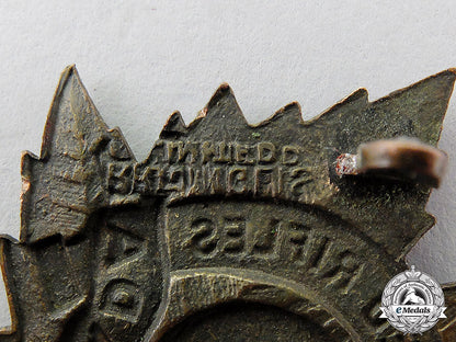 canada._a_first_war9_th_mounted_rifles_cap_badge_dscf4578