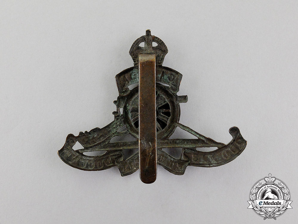 canada._a_first_war_officer's_royal_canadian_garrison_artillery_general_service_cap_badge_with_canada_scroll_dscf4589