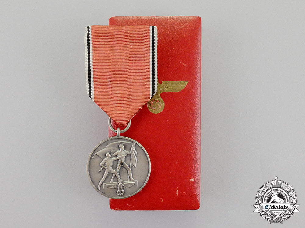 germany,_third_reich._an_austria_anschluss_commemorative_medal_in_its_case_of_issue_dscf5150